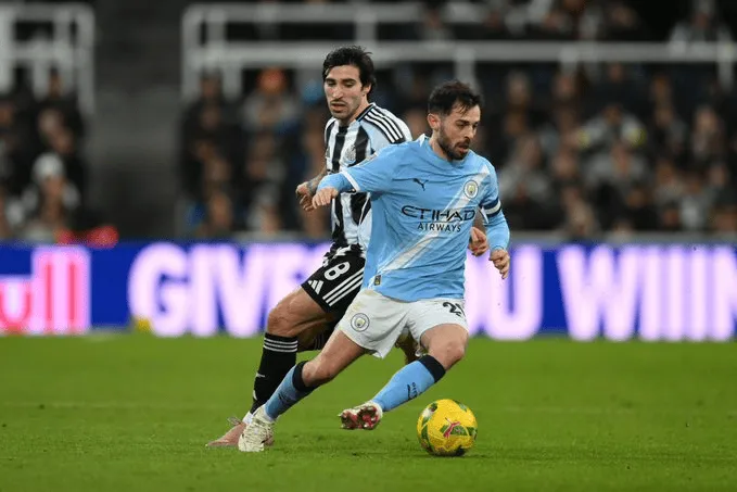 开云体育-B席：不知该说什么，不想说太多，这些判罚反正懂得都懂吧